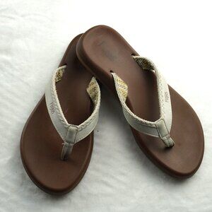Flojos White & Tan Woven Flip Flop Sandals Size 6 Cushioned Footbed Thong Slides